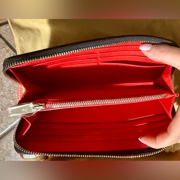 Christian Louboutin Panettone Continental Zippy Wallet LIKE NEW - Picture 10 of 15